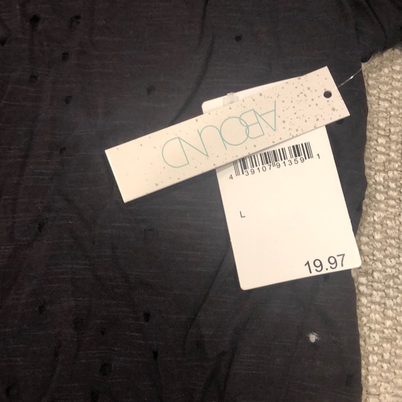 Abound hole rustic tee - Picture 3 of 3